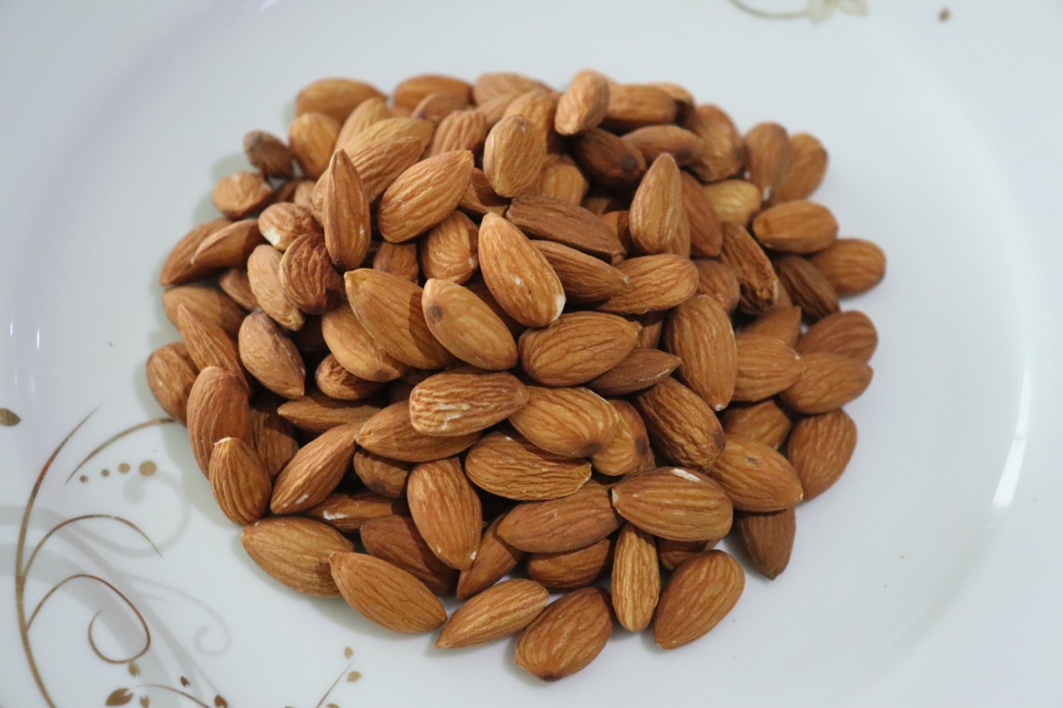 Almond/কাঠ বাদাম